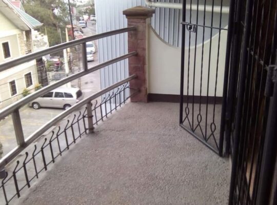 Condo 4 Beds 3 Baths House