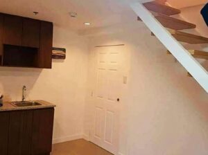 Rent to Own 2-3BR bedroom condo with Lanai and Parking LIPAT KAAGAD