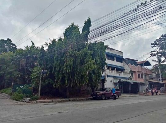 Building for sale near FEU Hospital Fairview