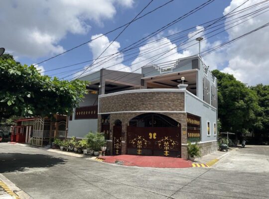 Corner House and Lot for Sale in Imus Cavite