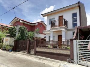 House and Lot for Sale near The Ayala District Mall Dasmarinas